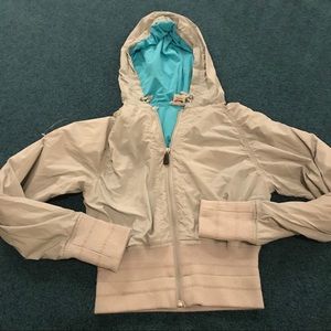 Alo cropped coolfit jacket